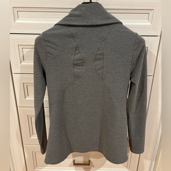 Katherine Barclay gray jacket - Picture 7 of 9